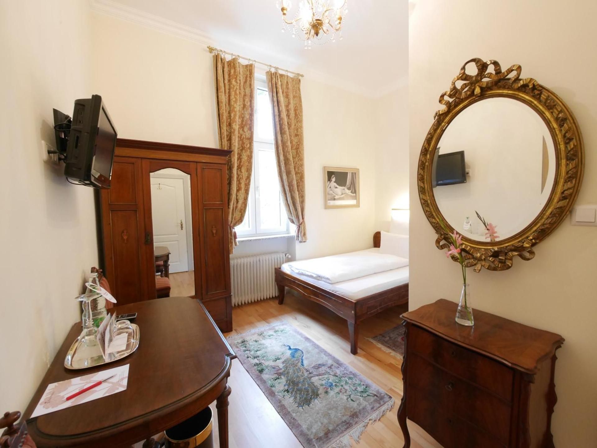 Standard Single Room