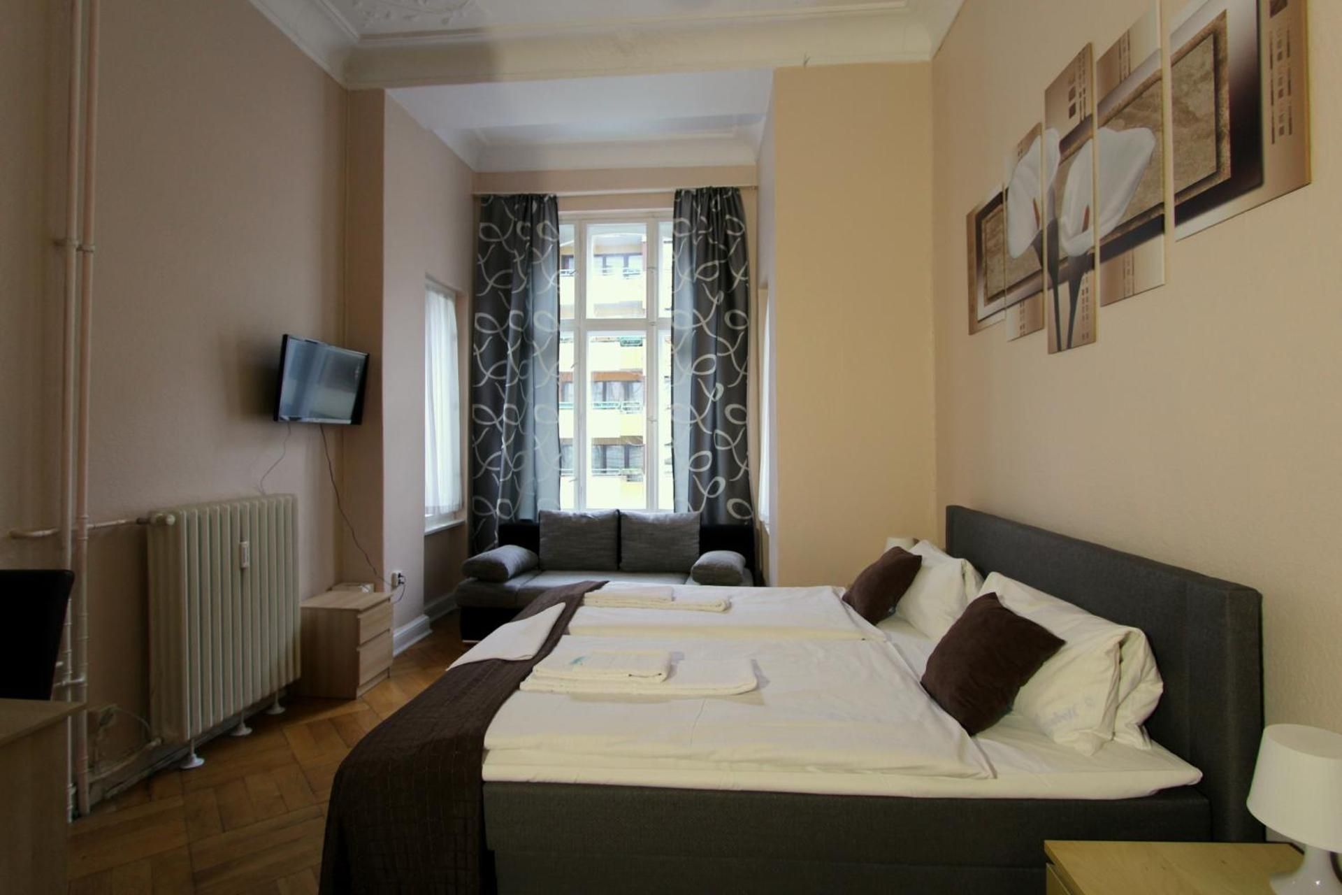 Comfort Triple Room