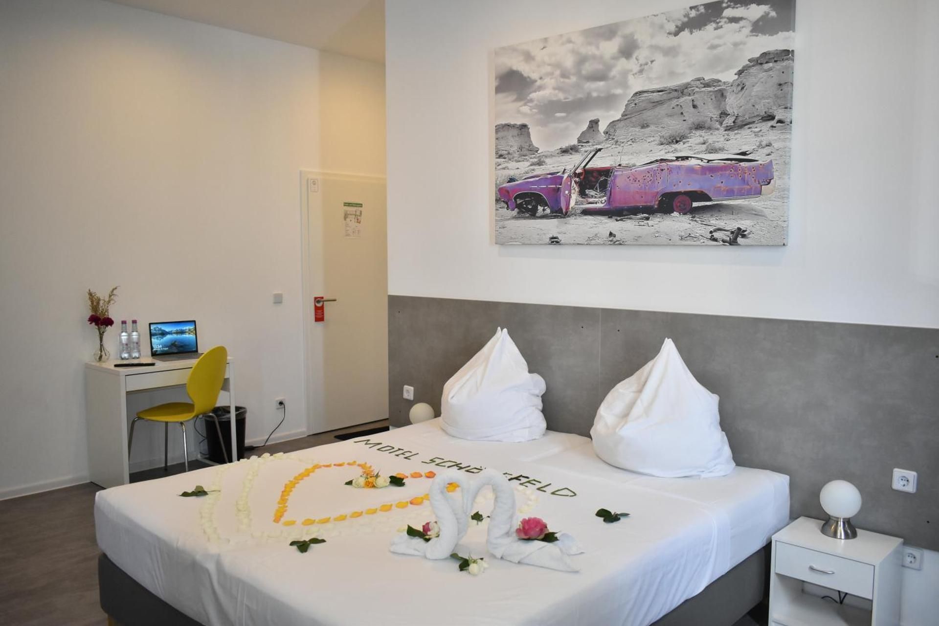 Large Double or Twin Room