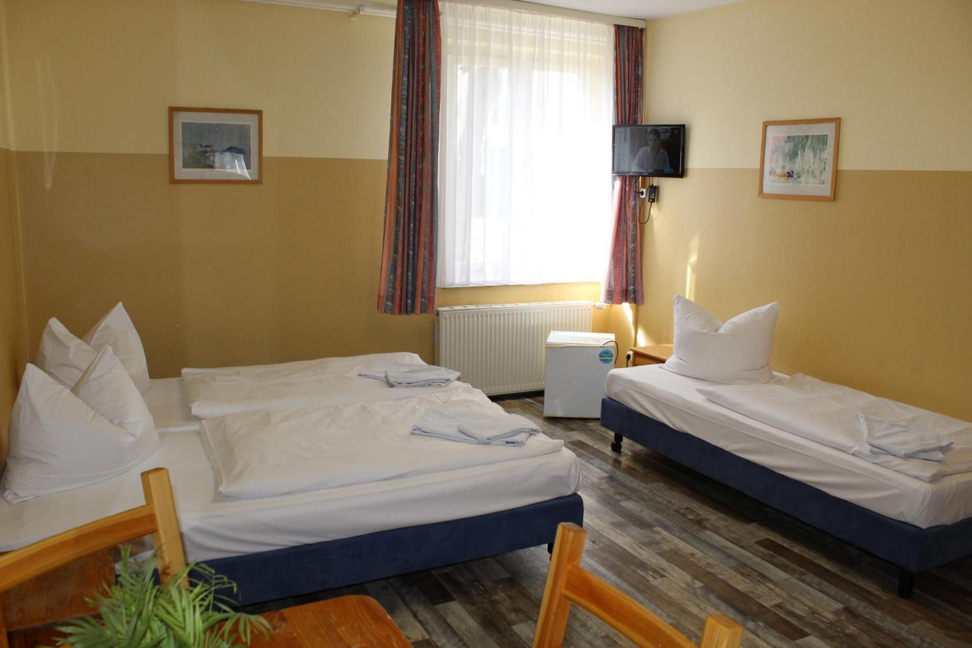 Triple Room with Shared Bathroom