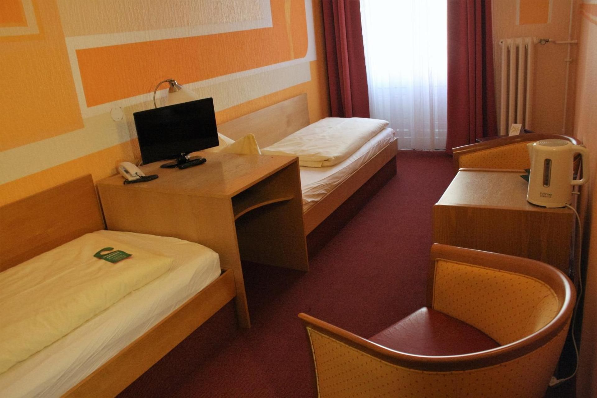 Twin Room with Bathroom