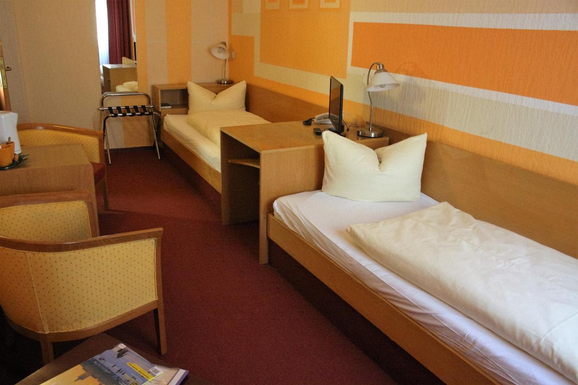 Twin Room with Bathroom