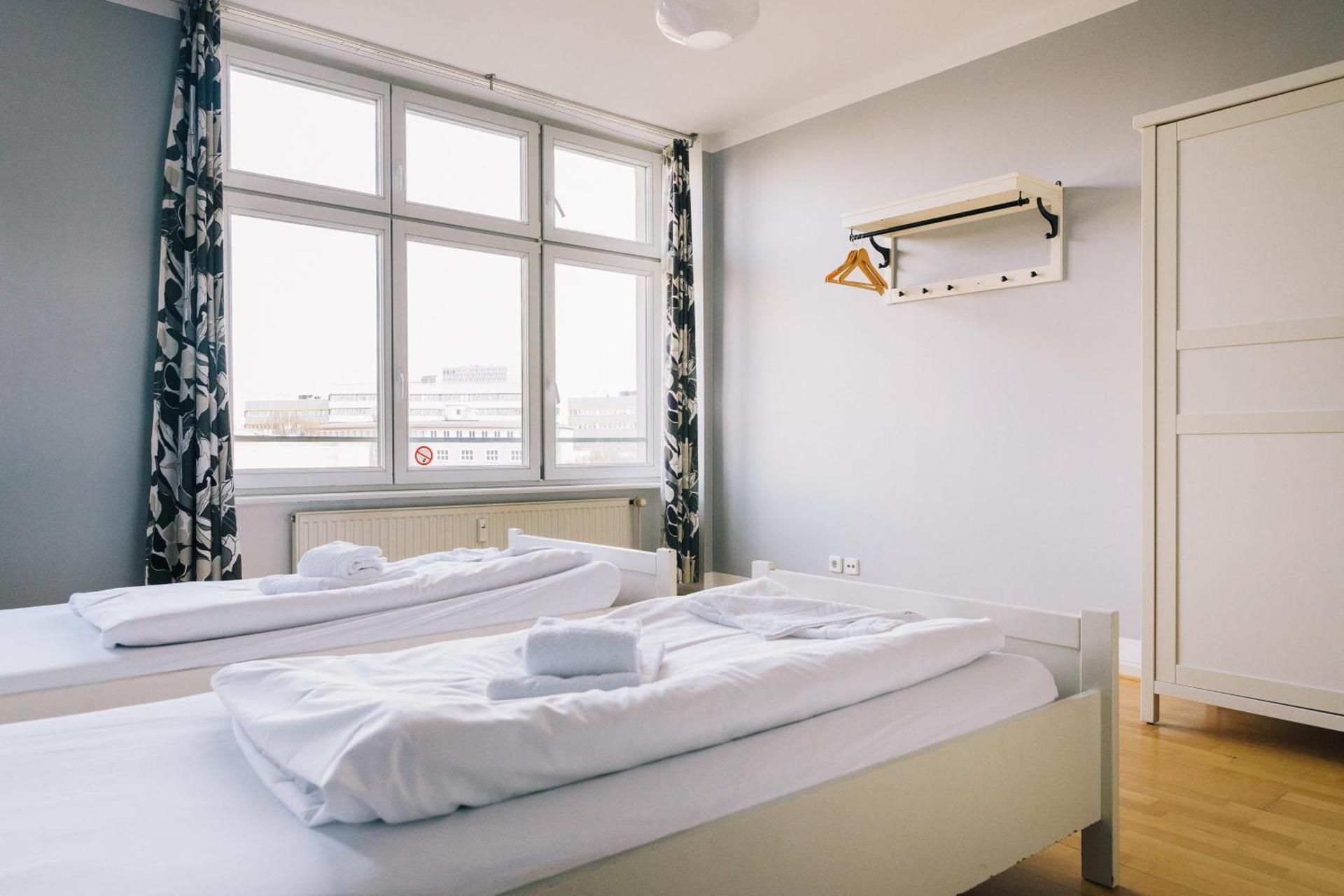 Standard Twin - Shared Bathroom