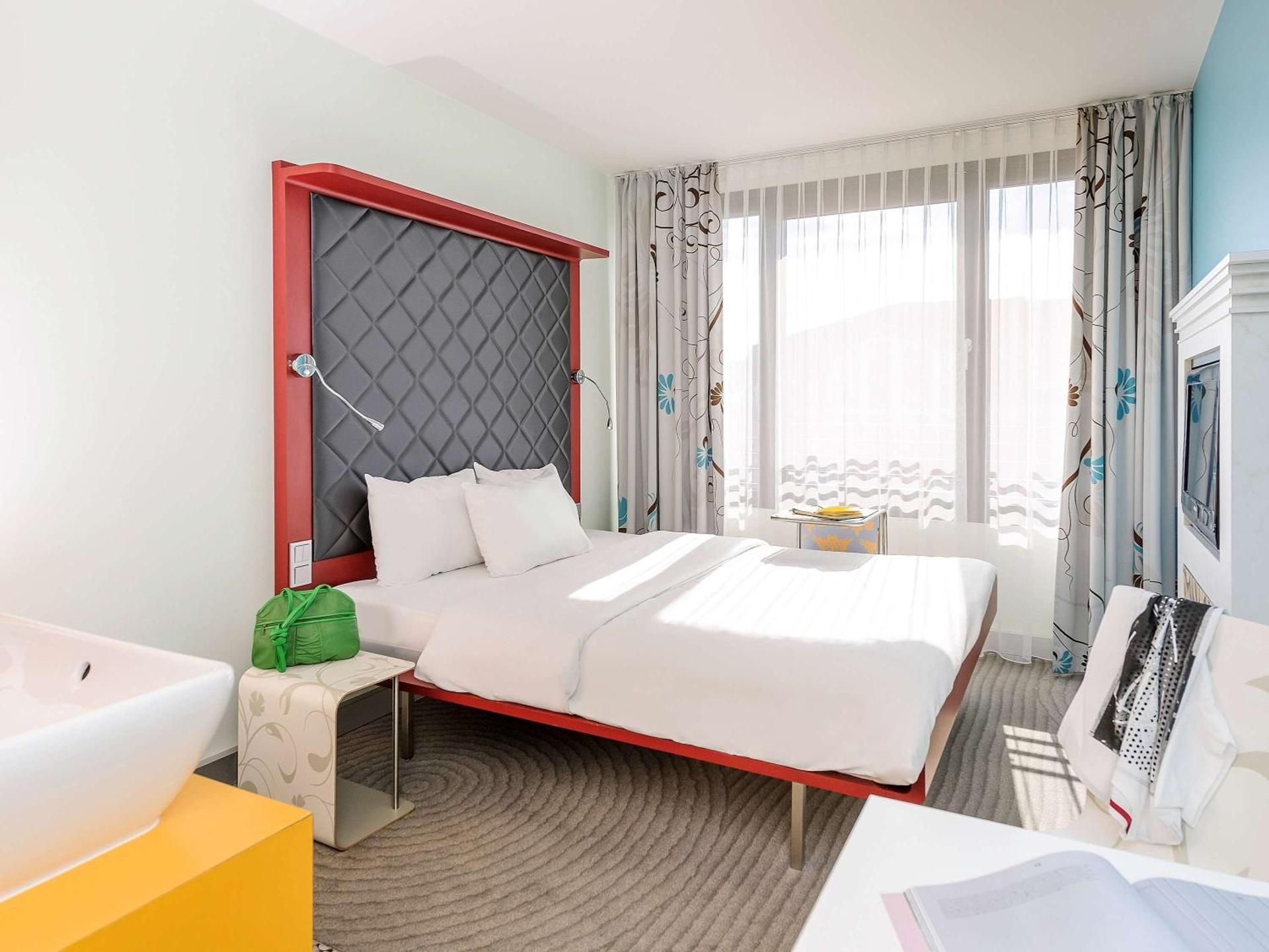 ibis Styles Hotel Berlin Mitte Standard Room with One Double Bed 2