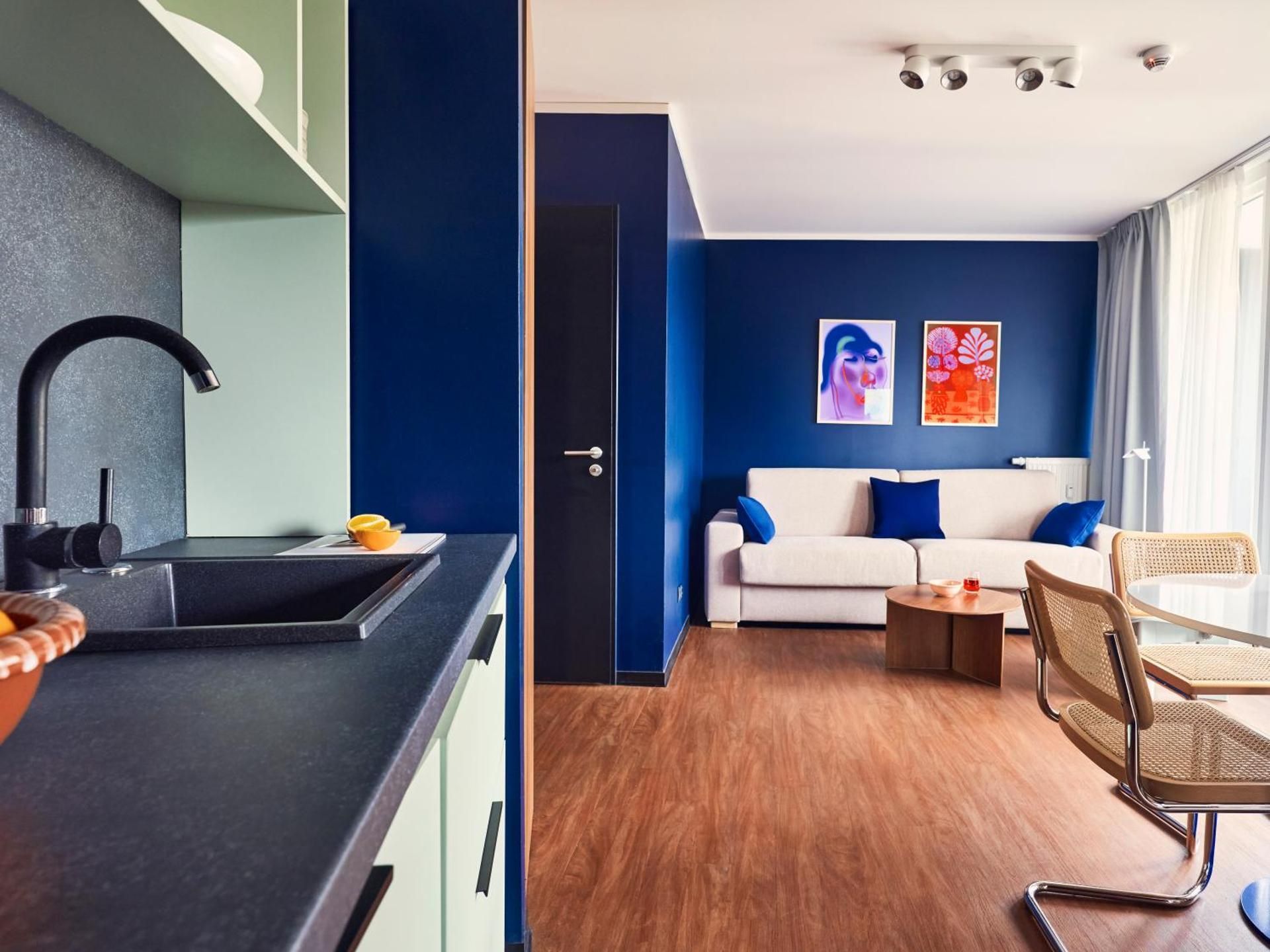 1 Bedroom Apartment with Balcony and Sofa Bed