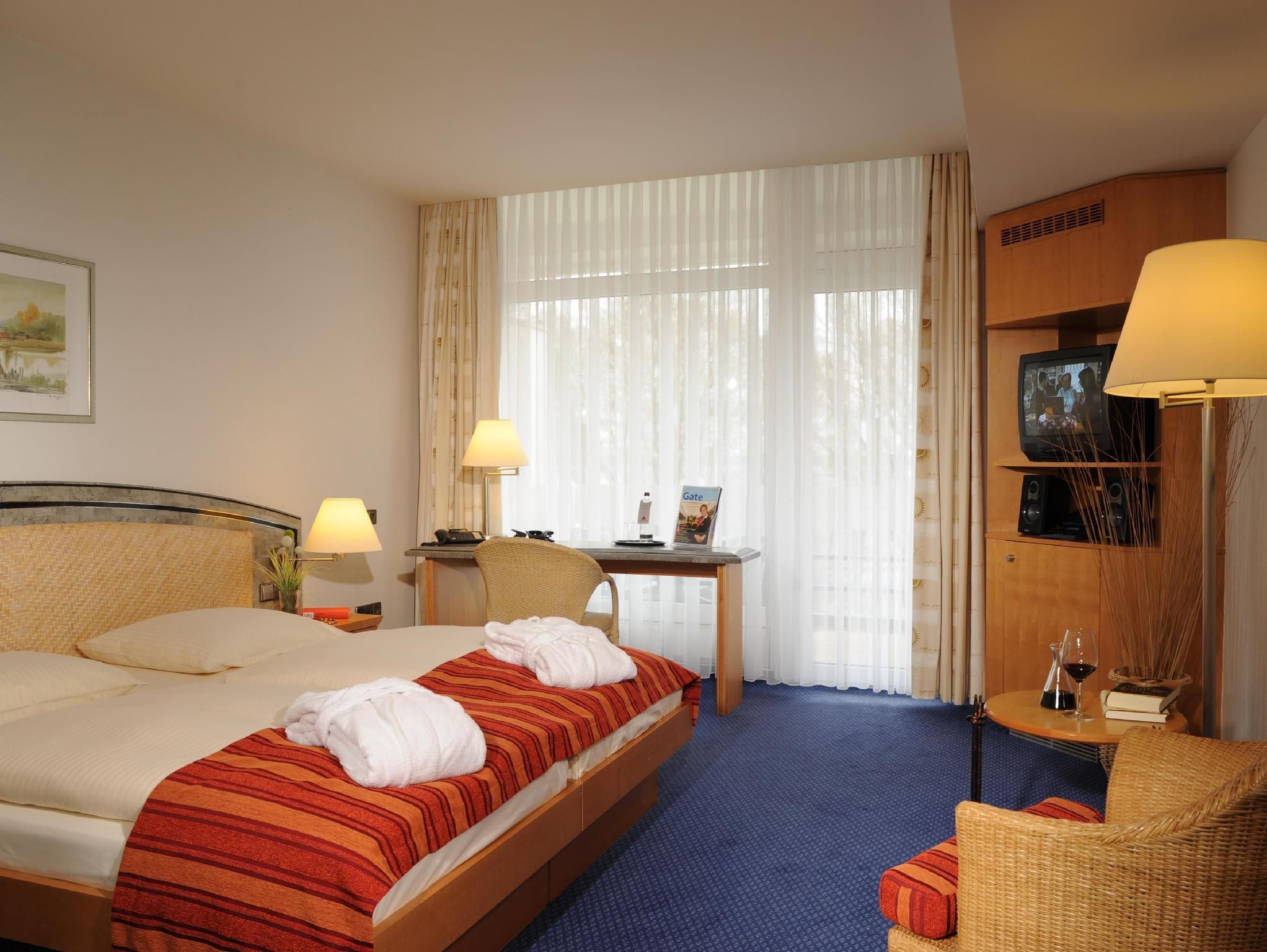 Double Room on Lake Side