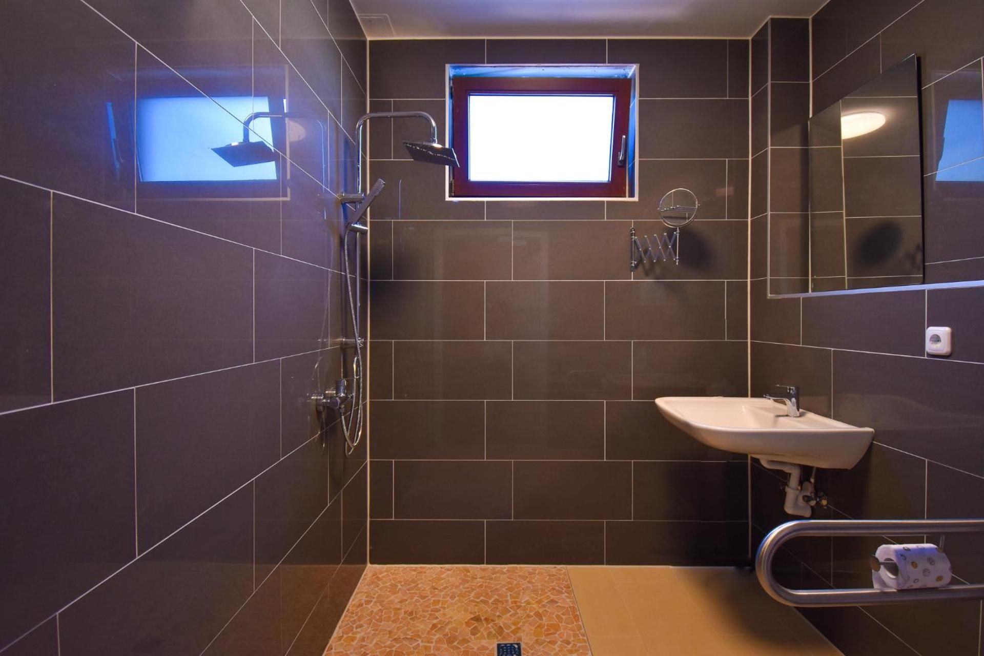 Twin Room - Disability Access