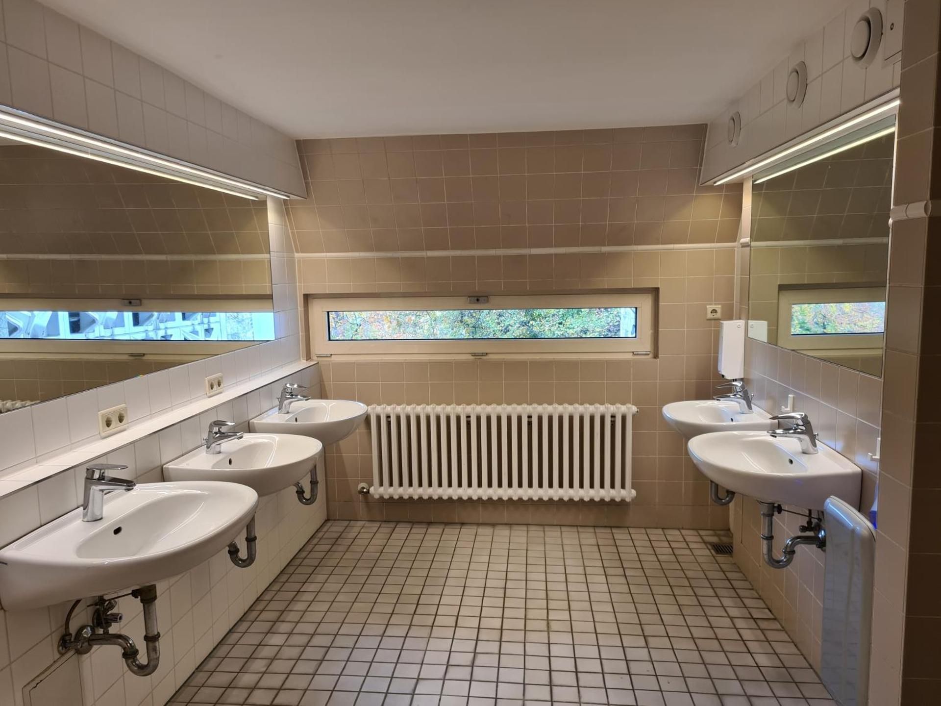 Quadruple Room with Shared Bathroom