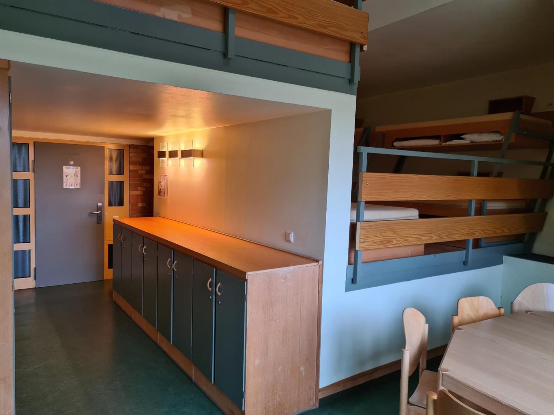 8-Bed Room with Shared Bathroom