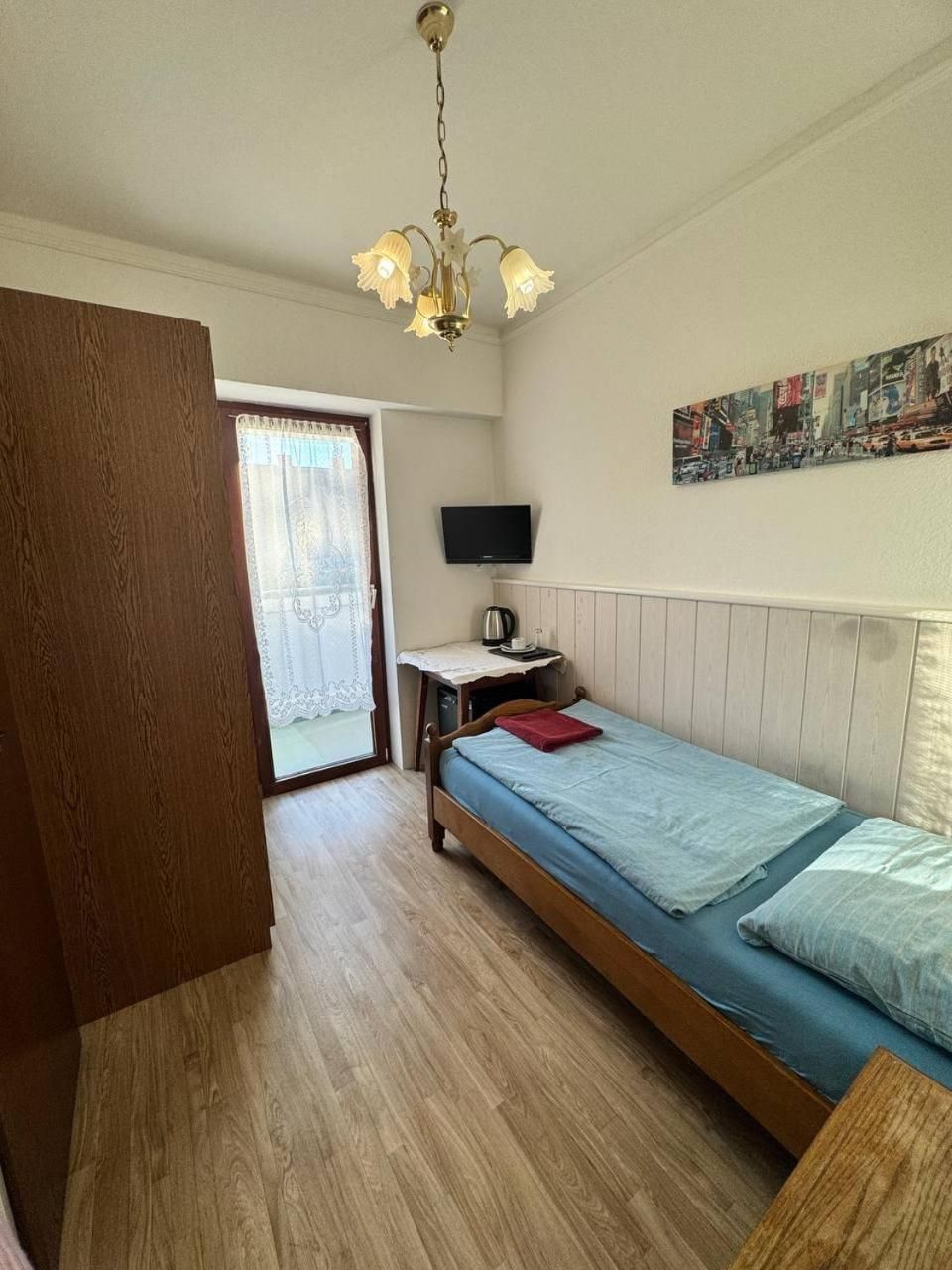 Budget Single Room