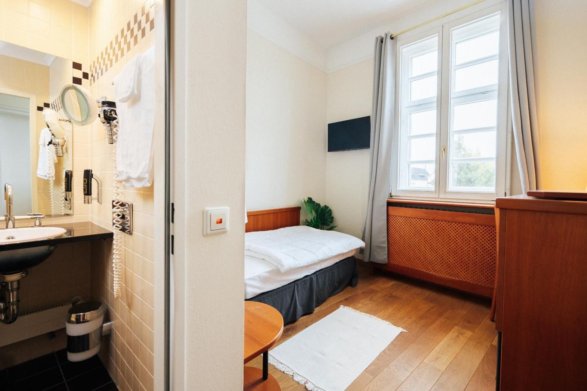 Economy Single Room