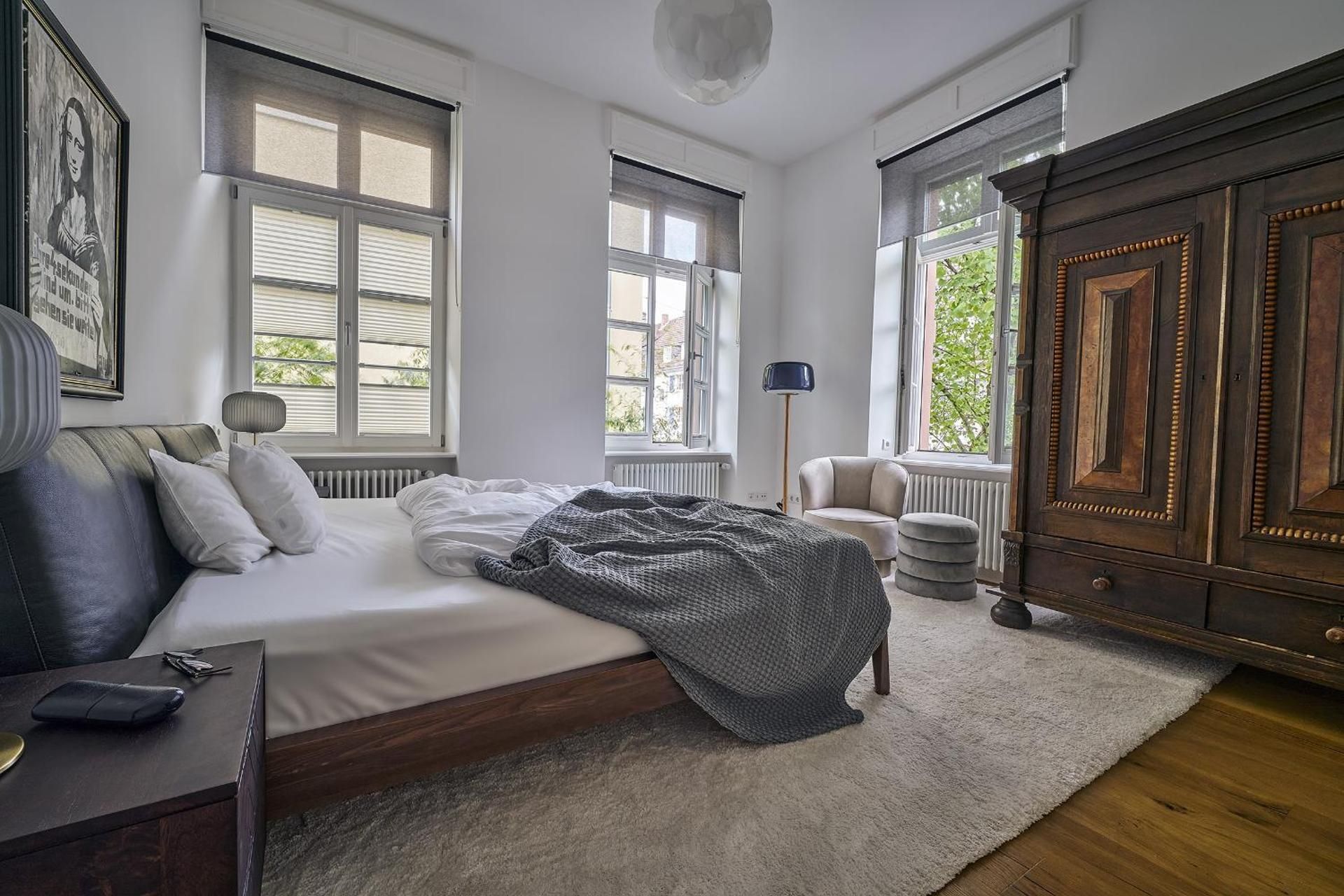 Superior Serviced Apartment with big Living/Dining Room, Double Bed