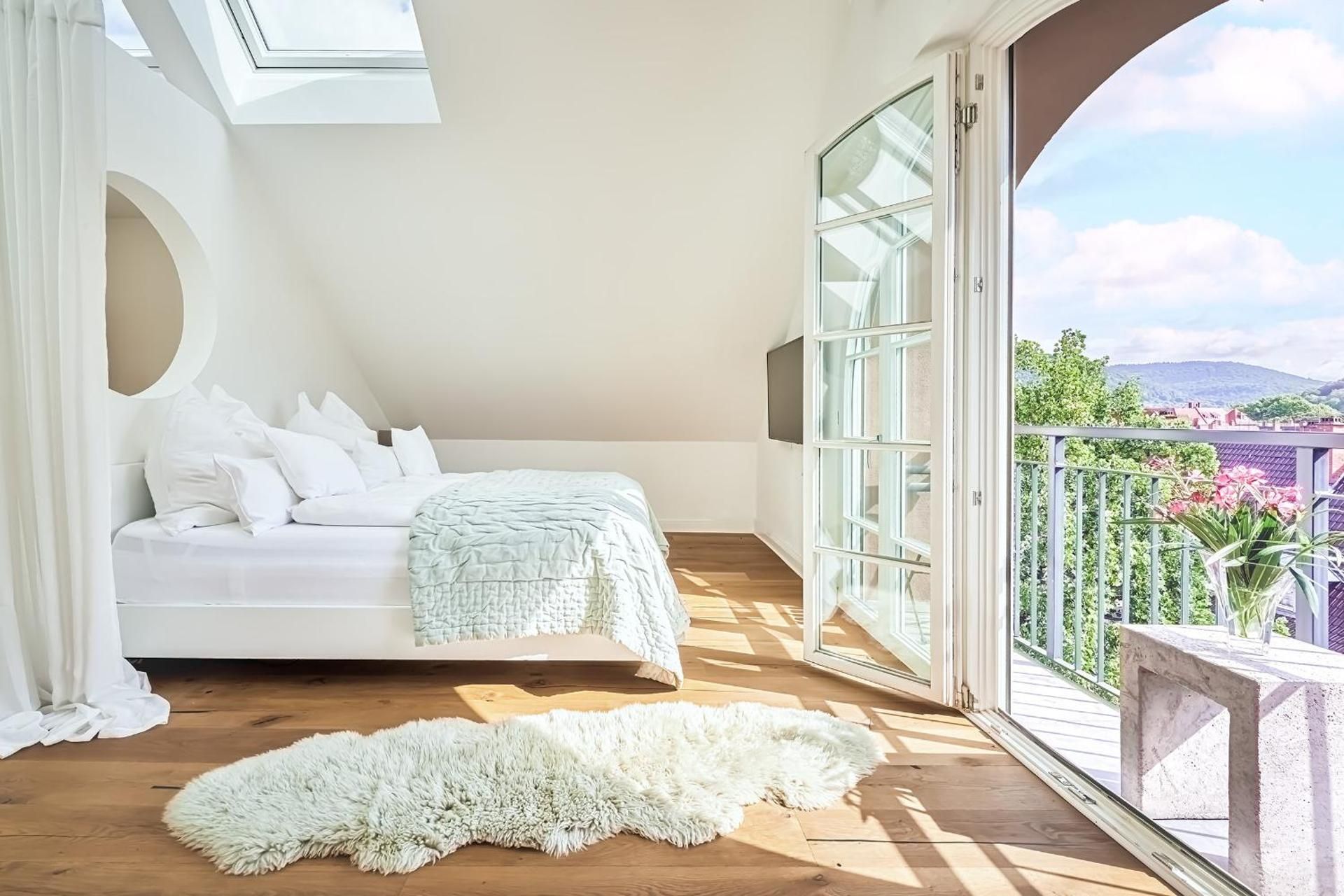 Grand Penthouse Suite with Kitchen, Dining Area and Private SPA