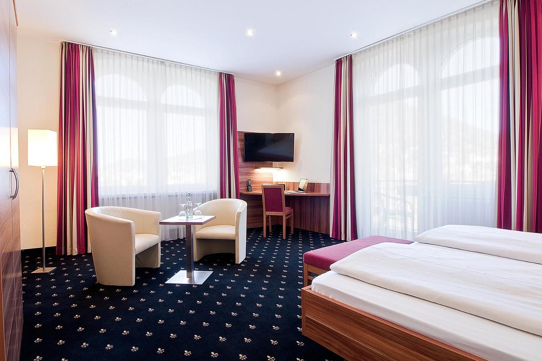 Deluxe River View Double Room