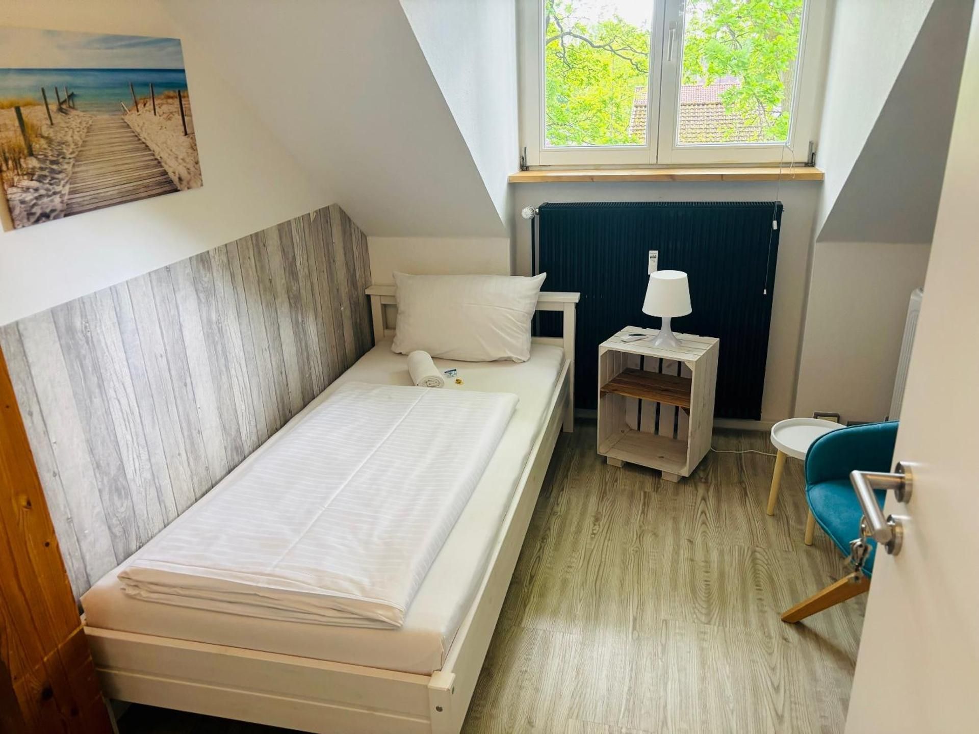 Standard Single Room with Shared Bathroom and Shared Kitchen