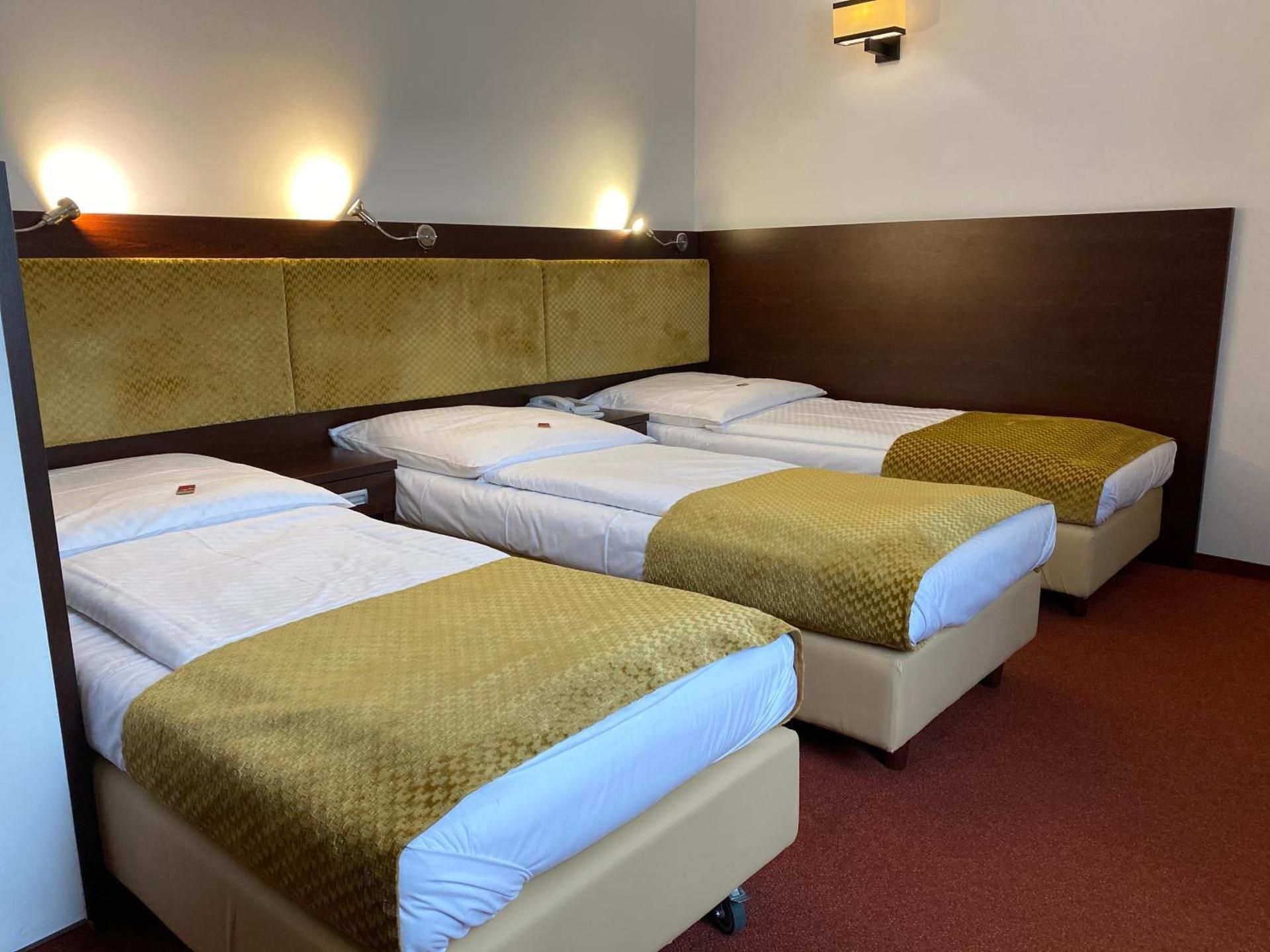 Triple Room