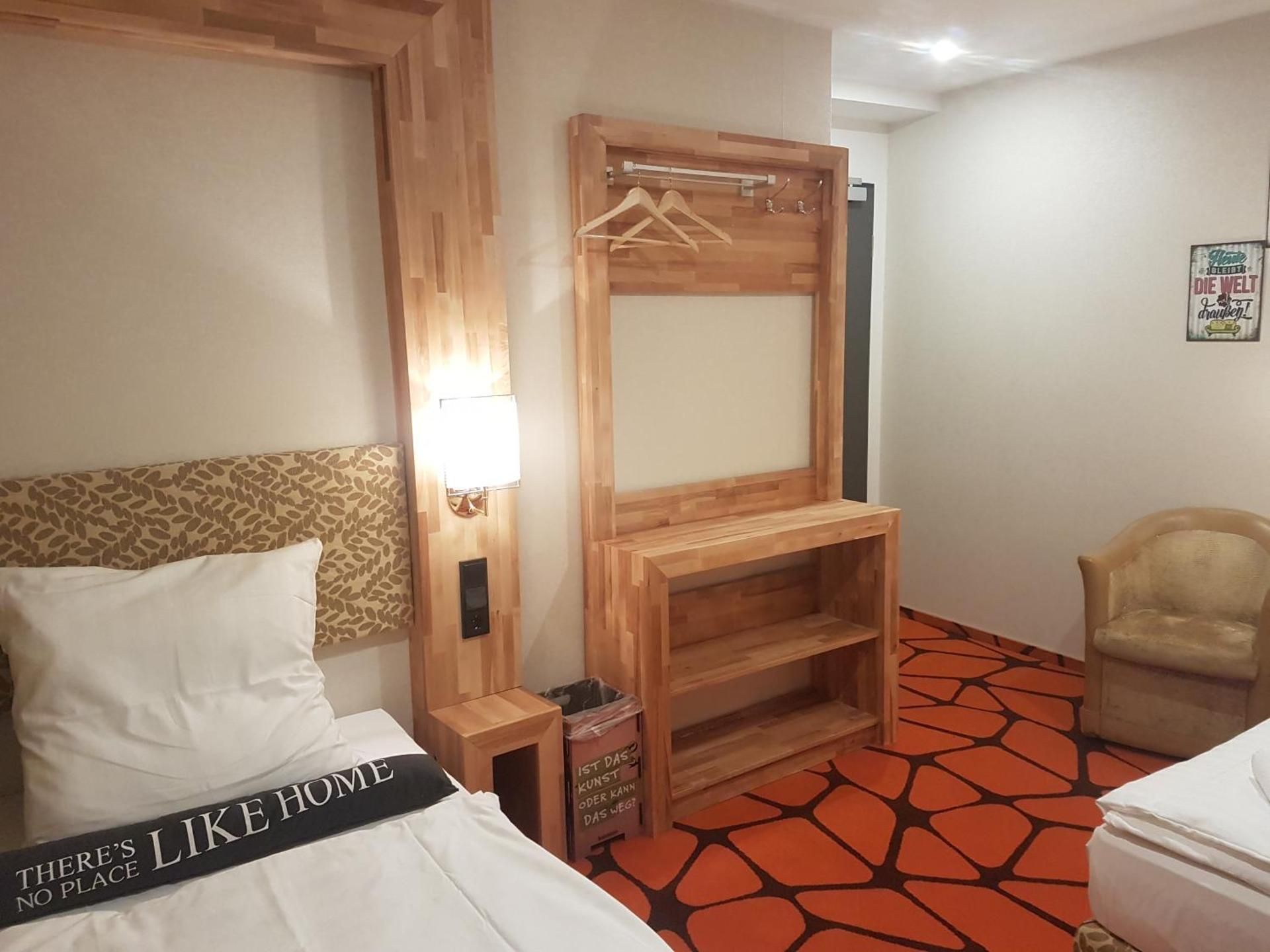 Economy Triple Room