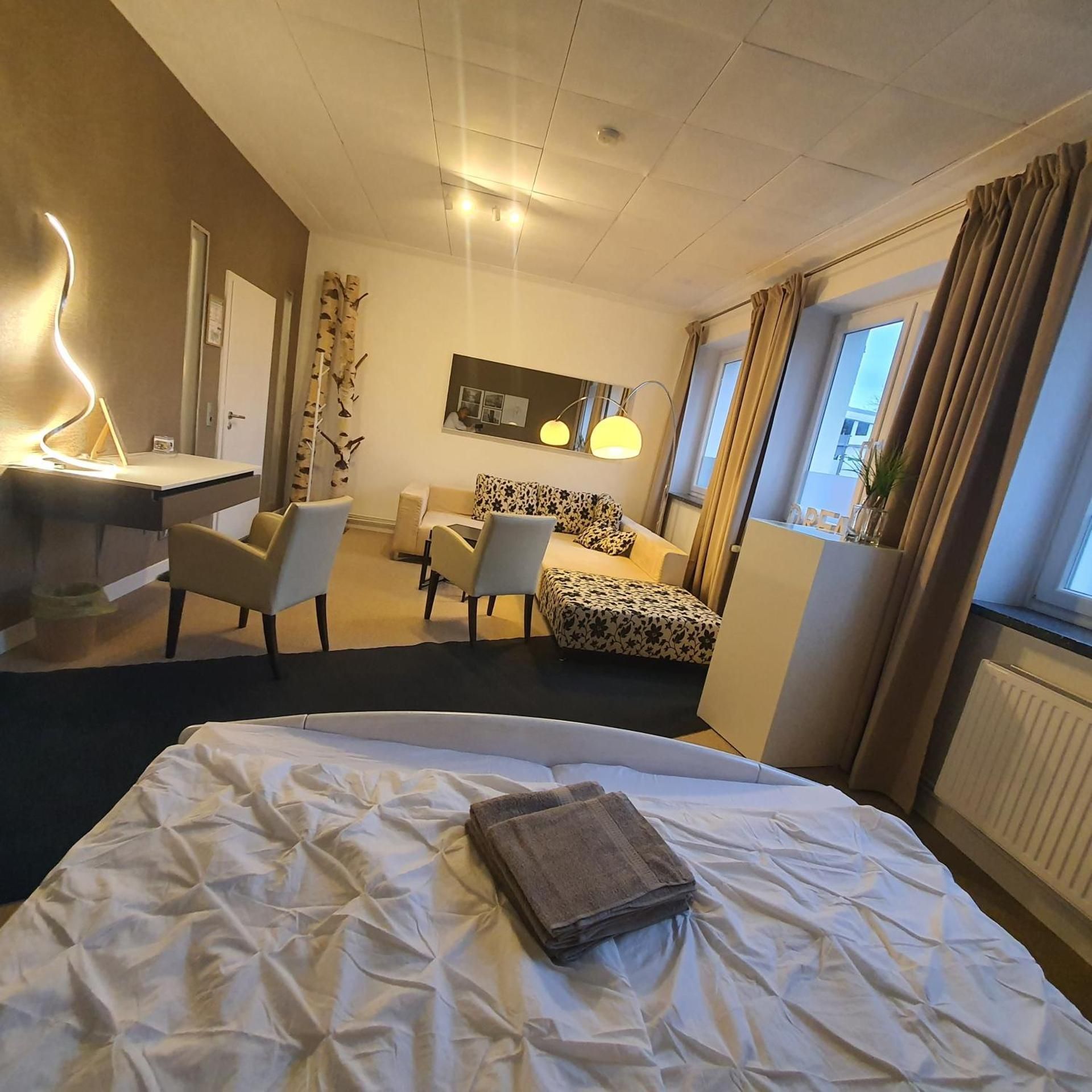 Basic Triple Room with Shared Bathroom