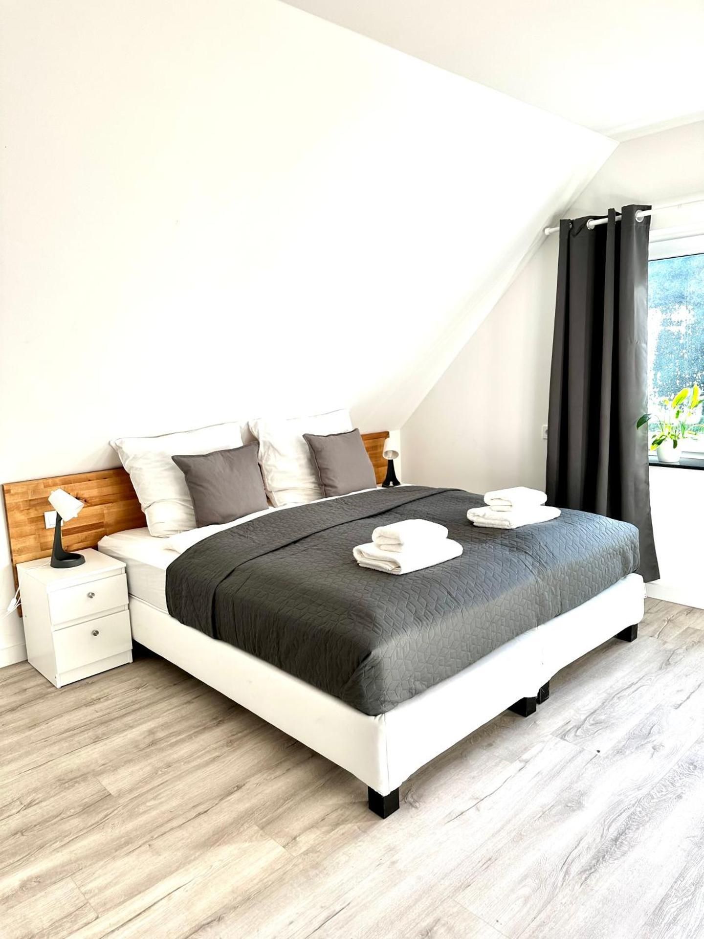 Apartment with Garden View