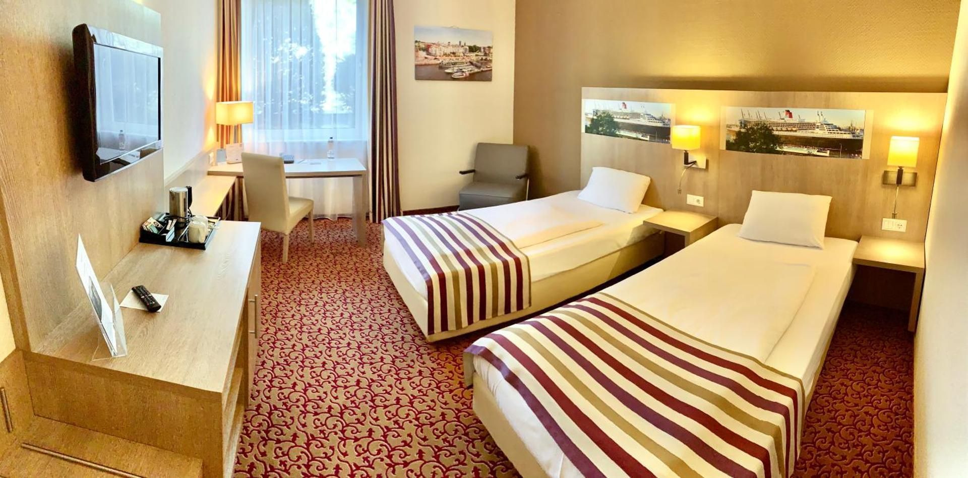 Twin Room Comfort with 2 single beds