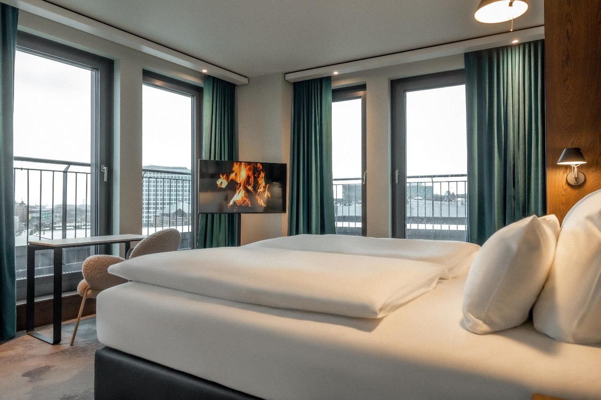 Queen Room with Balcony