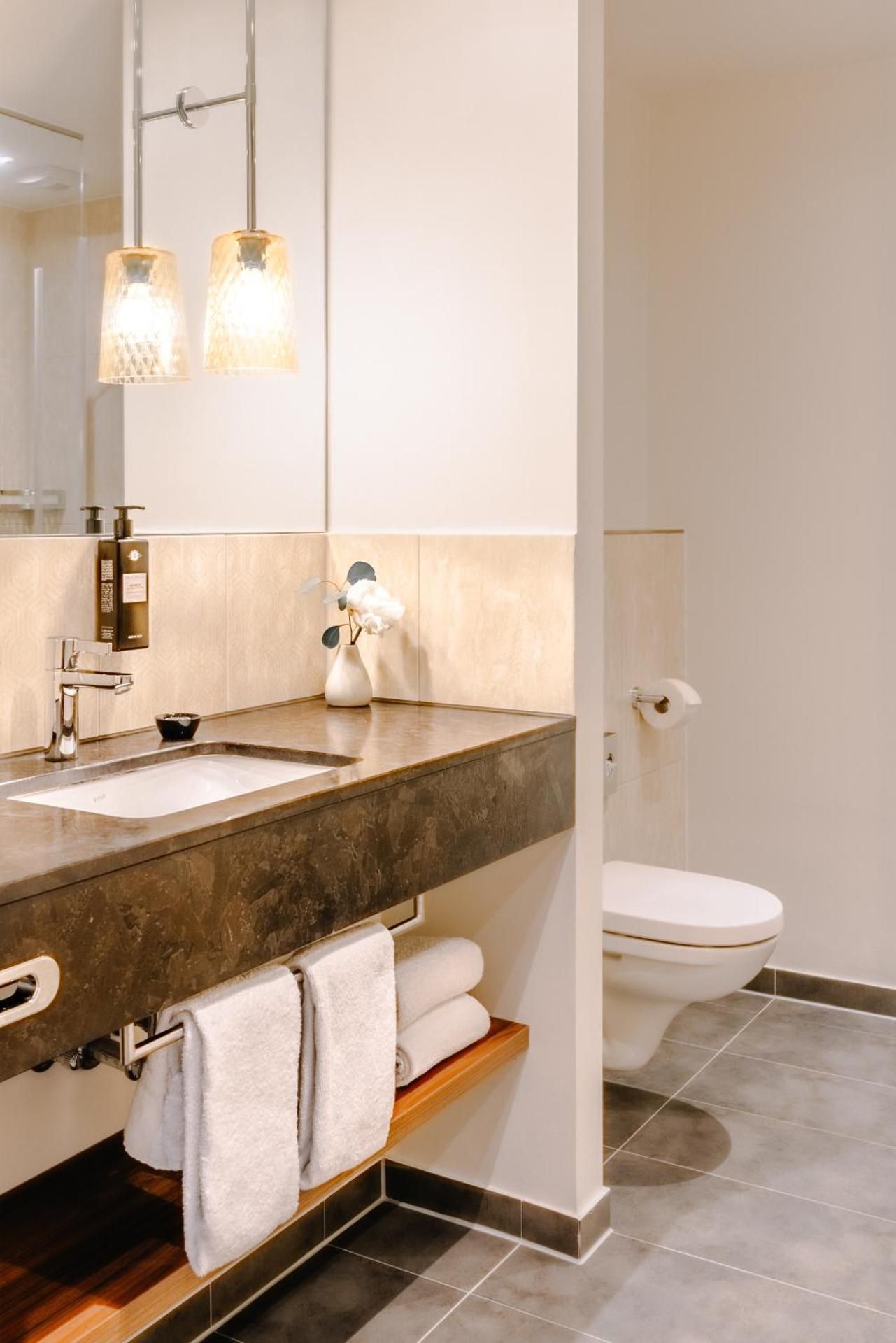 King Junior Suite