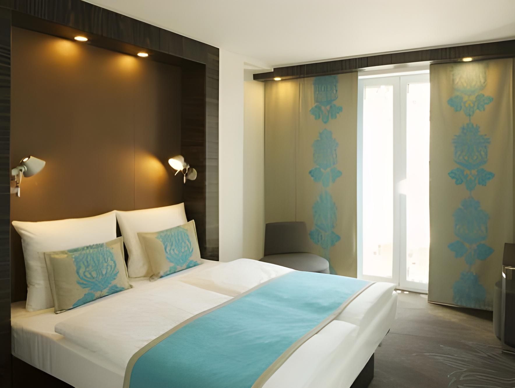 Double Room with View