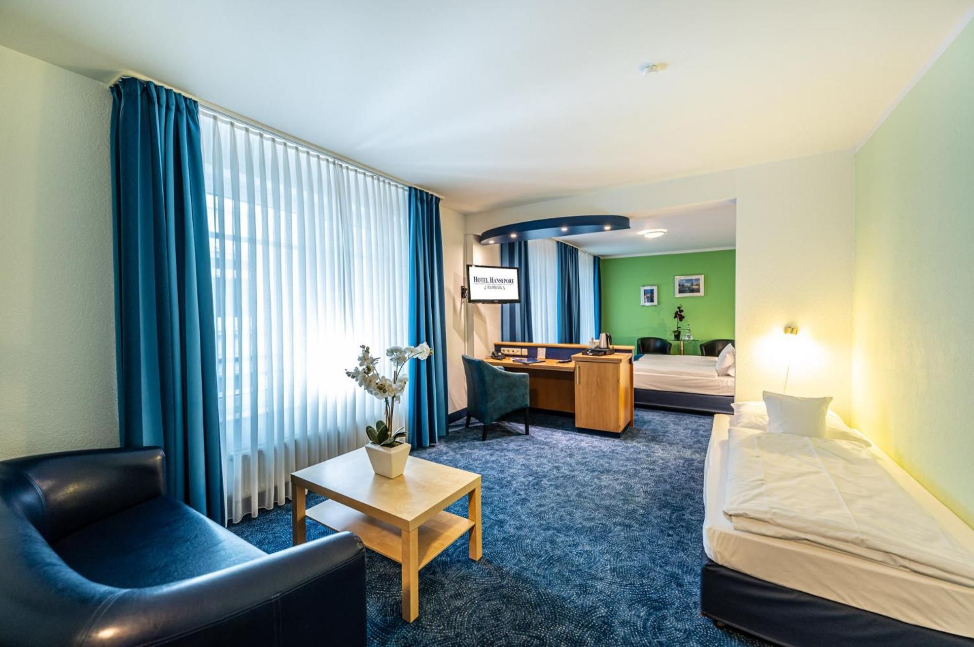Quadruple Room with Bathroom