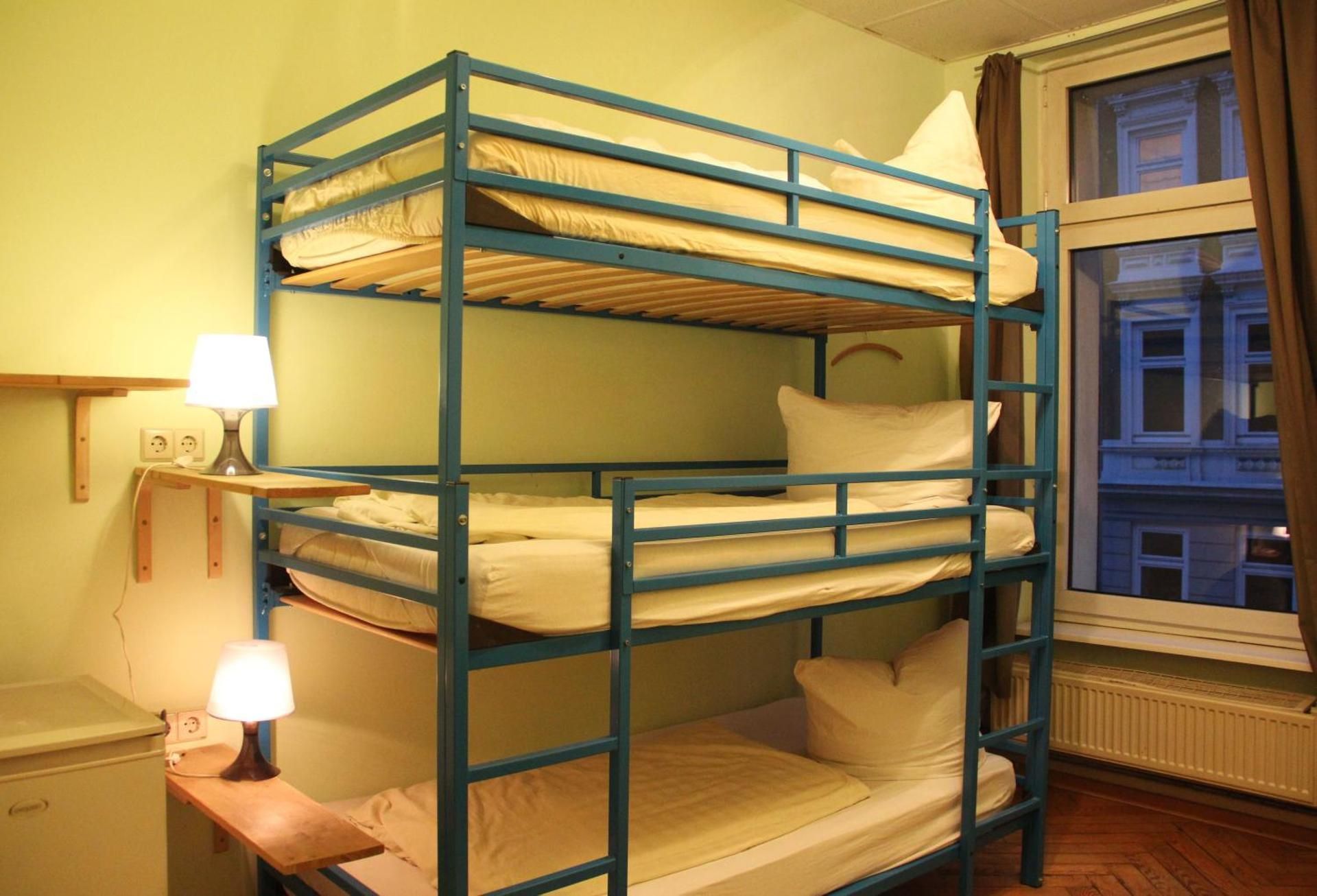 Buch-Ein-Bett Hostel