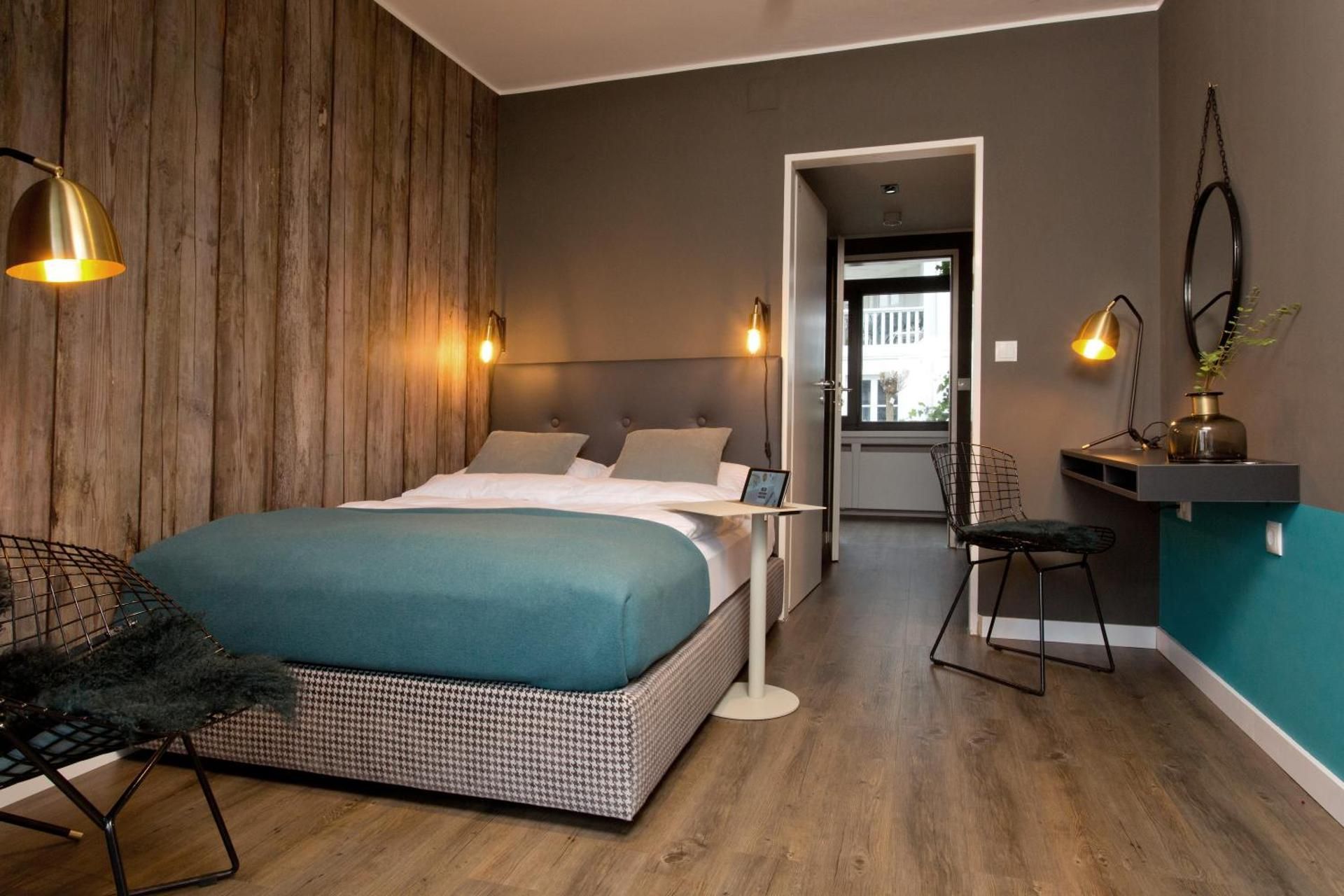 Single Room with Balcony