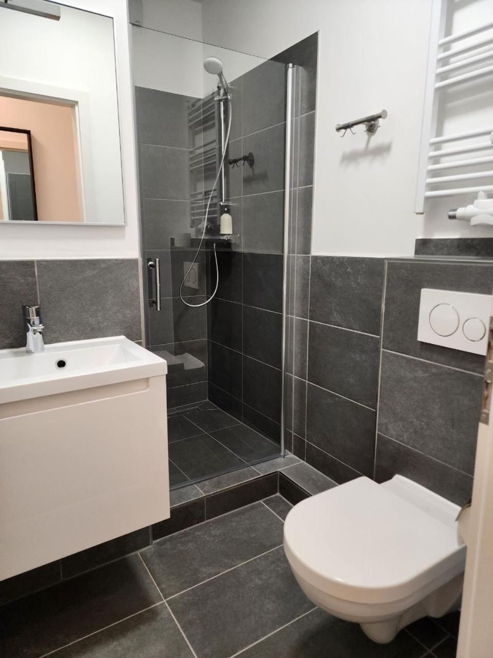 Double or Twin Room with Bathroom 21