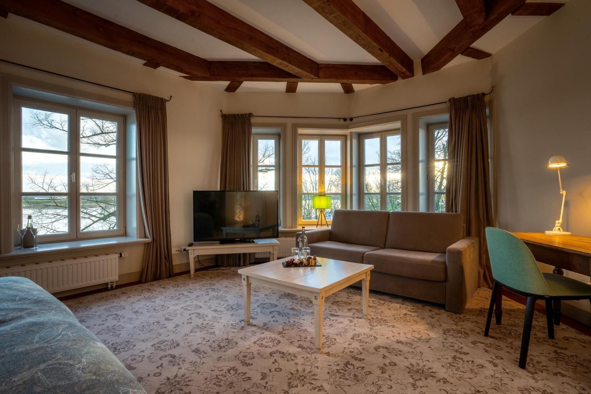 Superior Double Room with river-view
