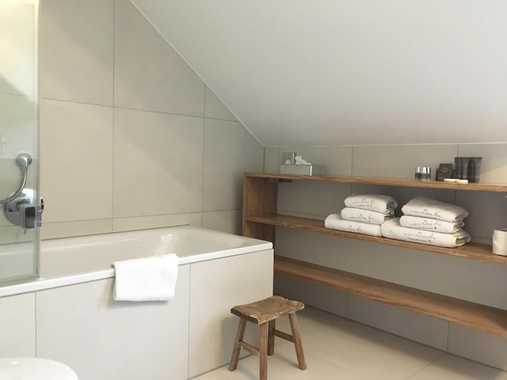 Apartment (4 Adults)