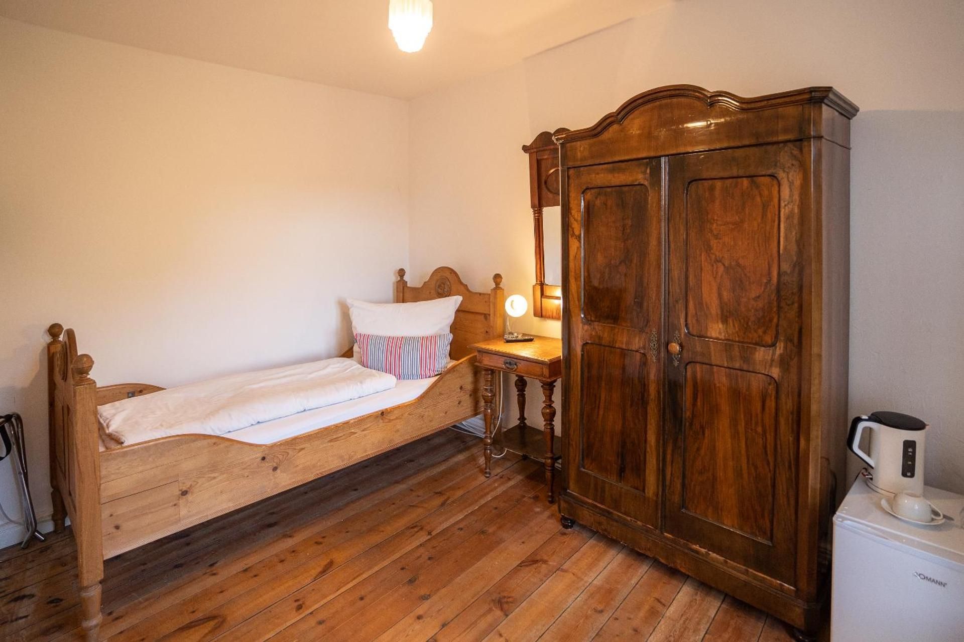 Single Room with Shared Shower and Toilet