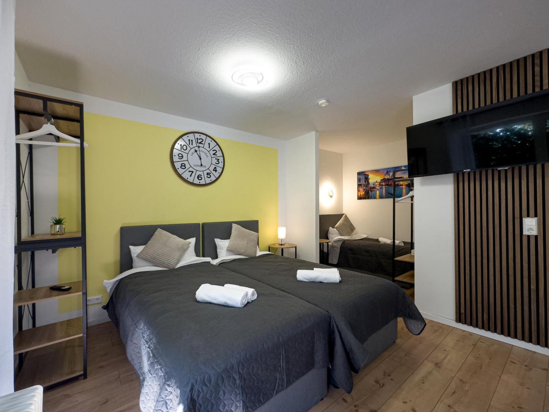 One-Bedroom Apartment with Balcony
