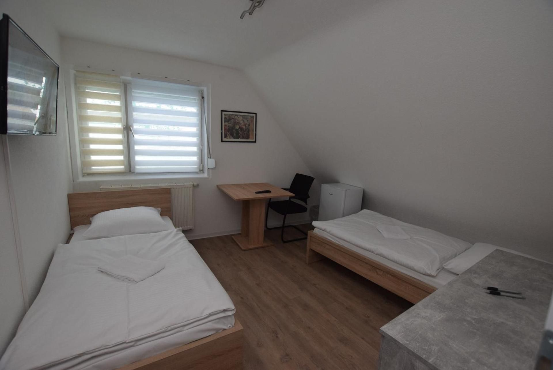 Standard Twin Room with Shared Bathroom