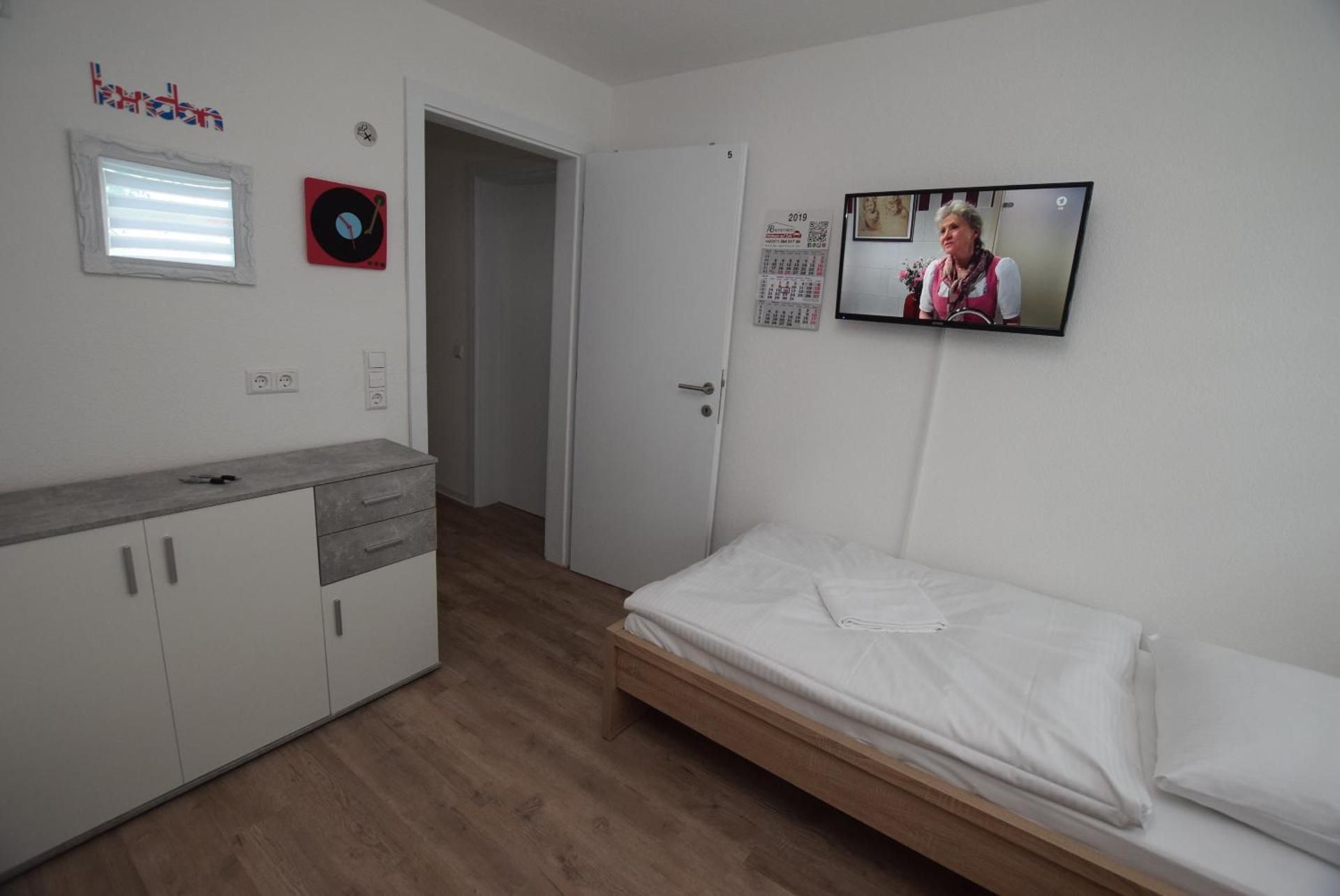 Standard Twin Room with Shared Bathroom