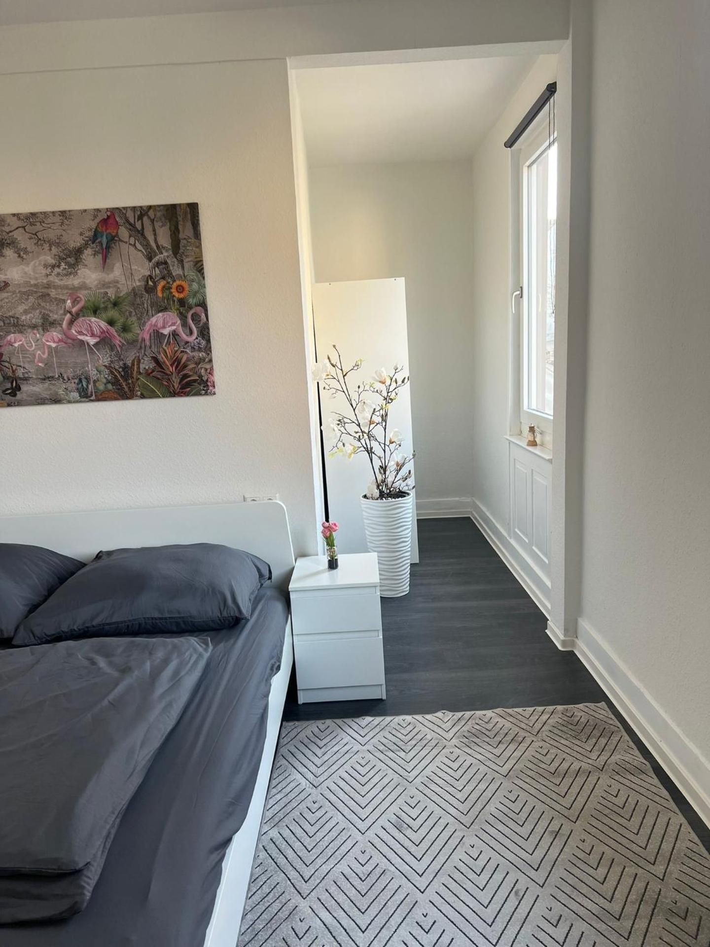Apartment With Shared Bathroom
