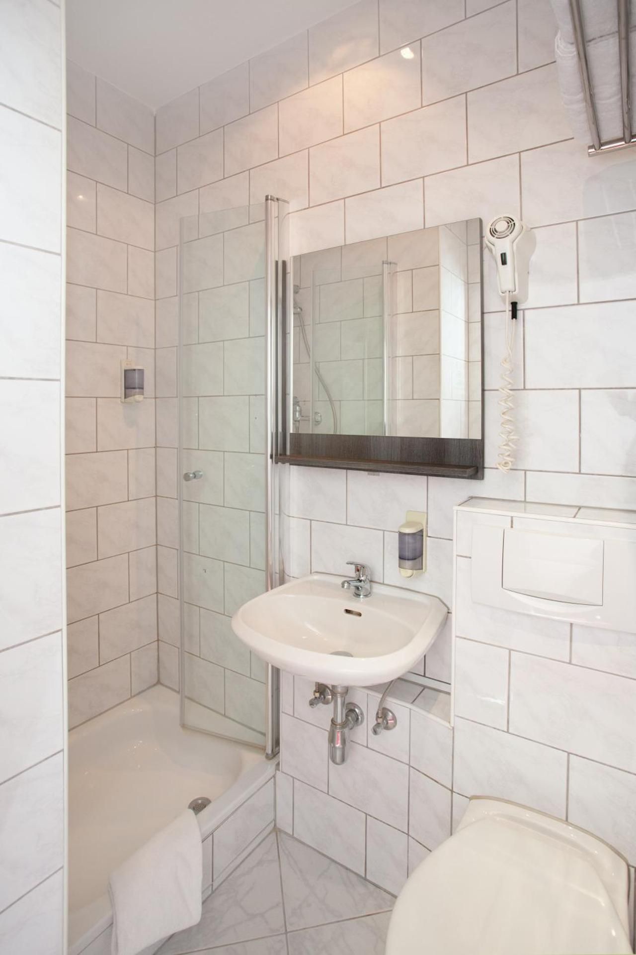 Micro single room