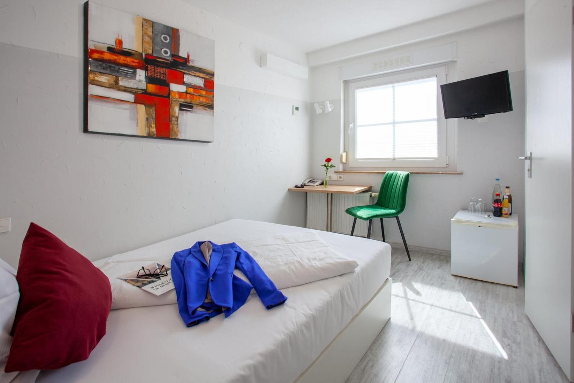 Micro single room