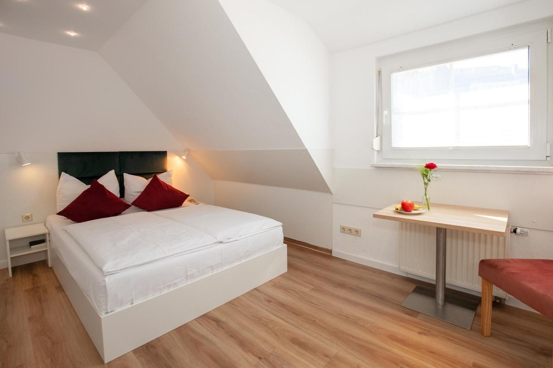 Standard Double Room with Bathtub