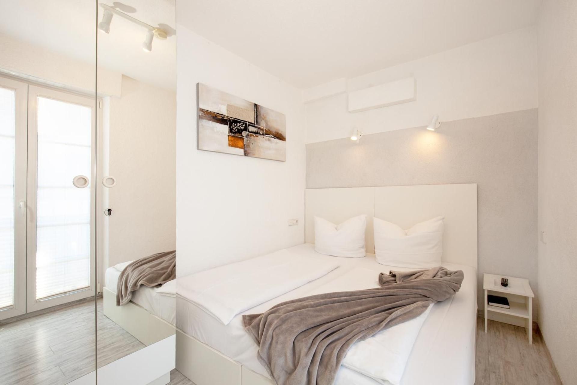 Micro Twin Room