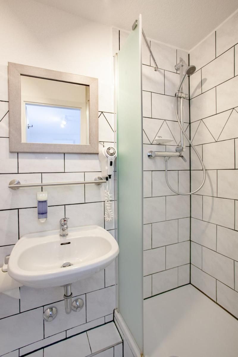 Micro Twin Room