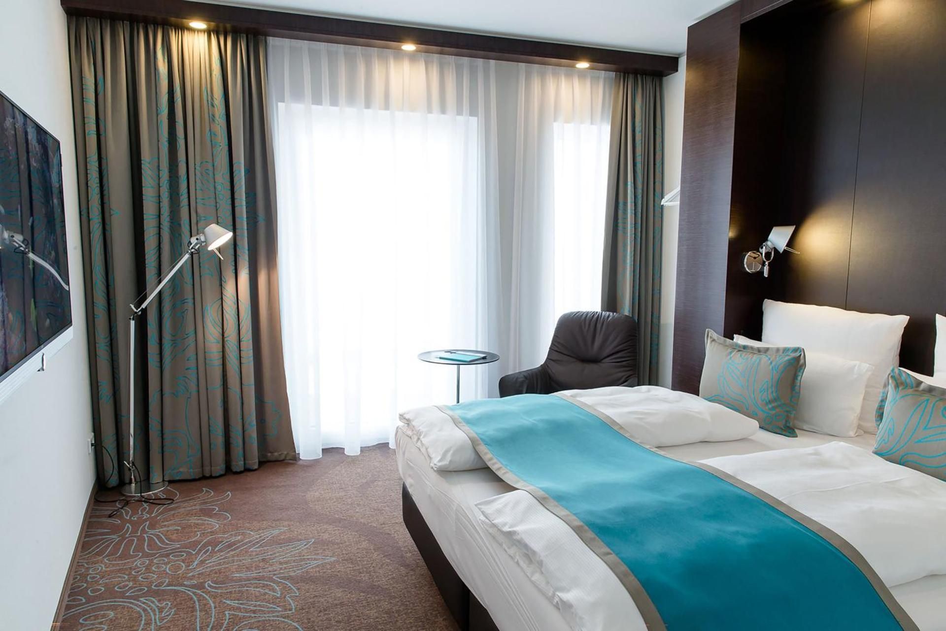 Room with Queen Size Bed