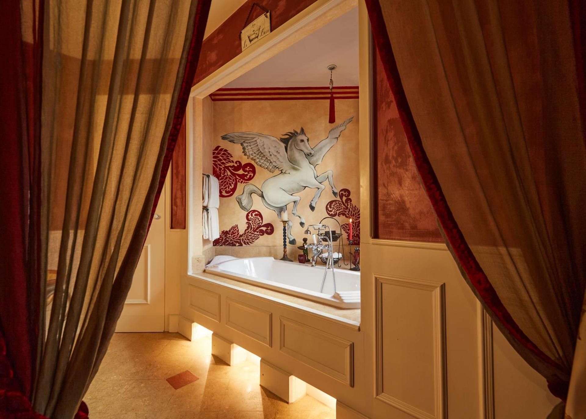 Queen Room with Spa Bath