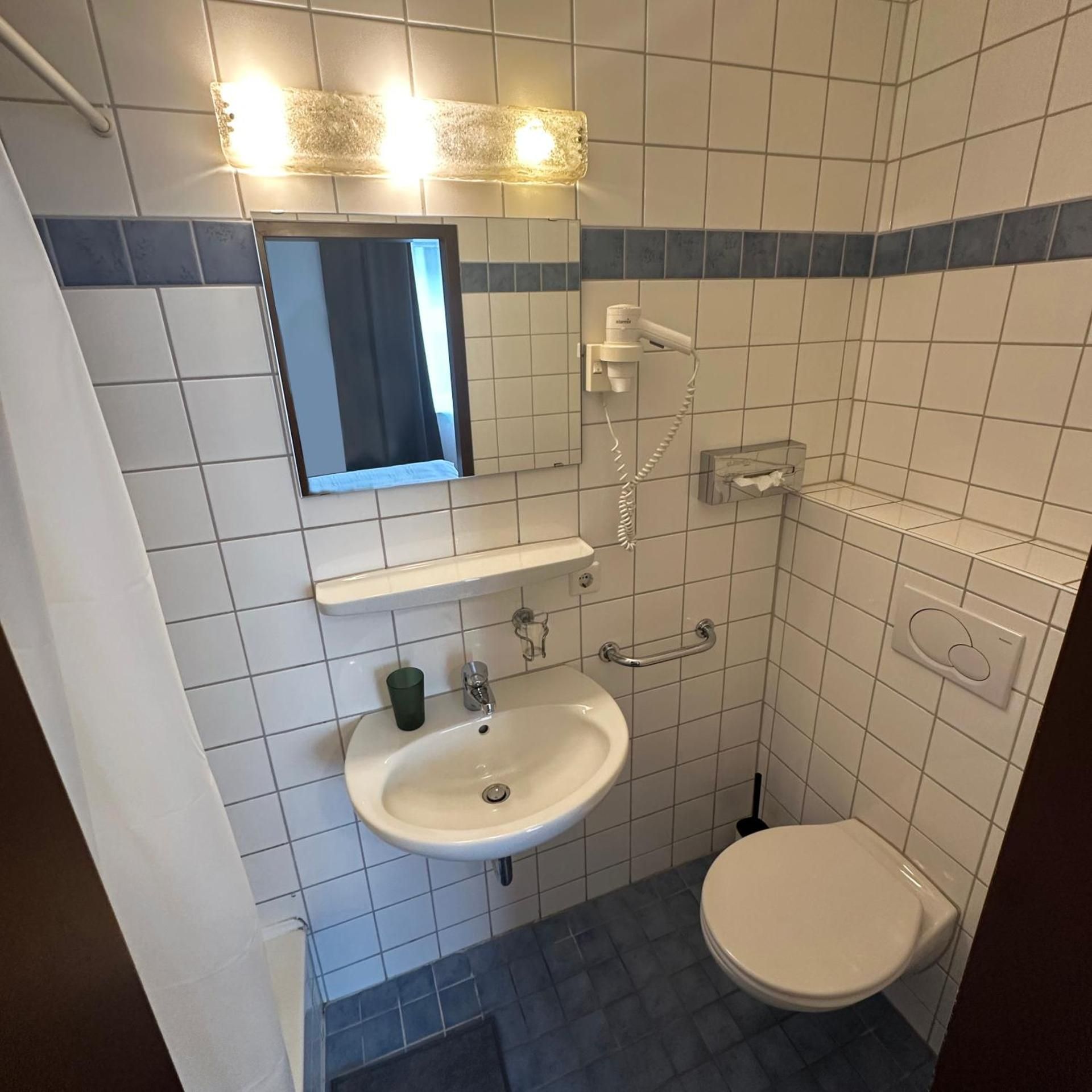 Single Room With Private Bathroom