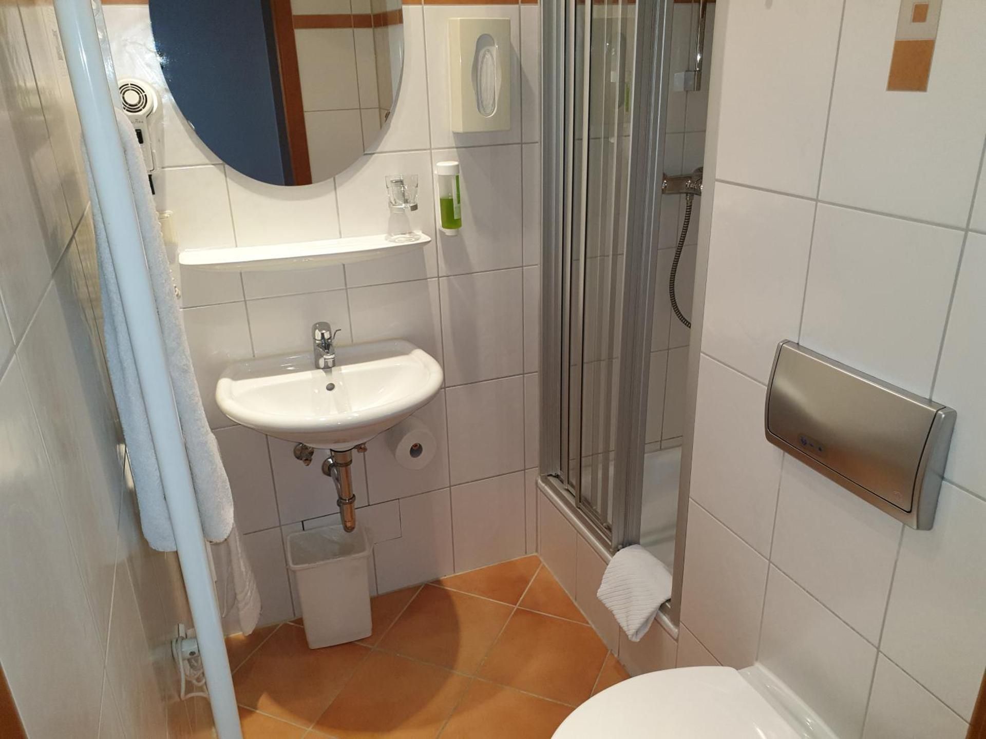 Standard Single Room