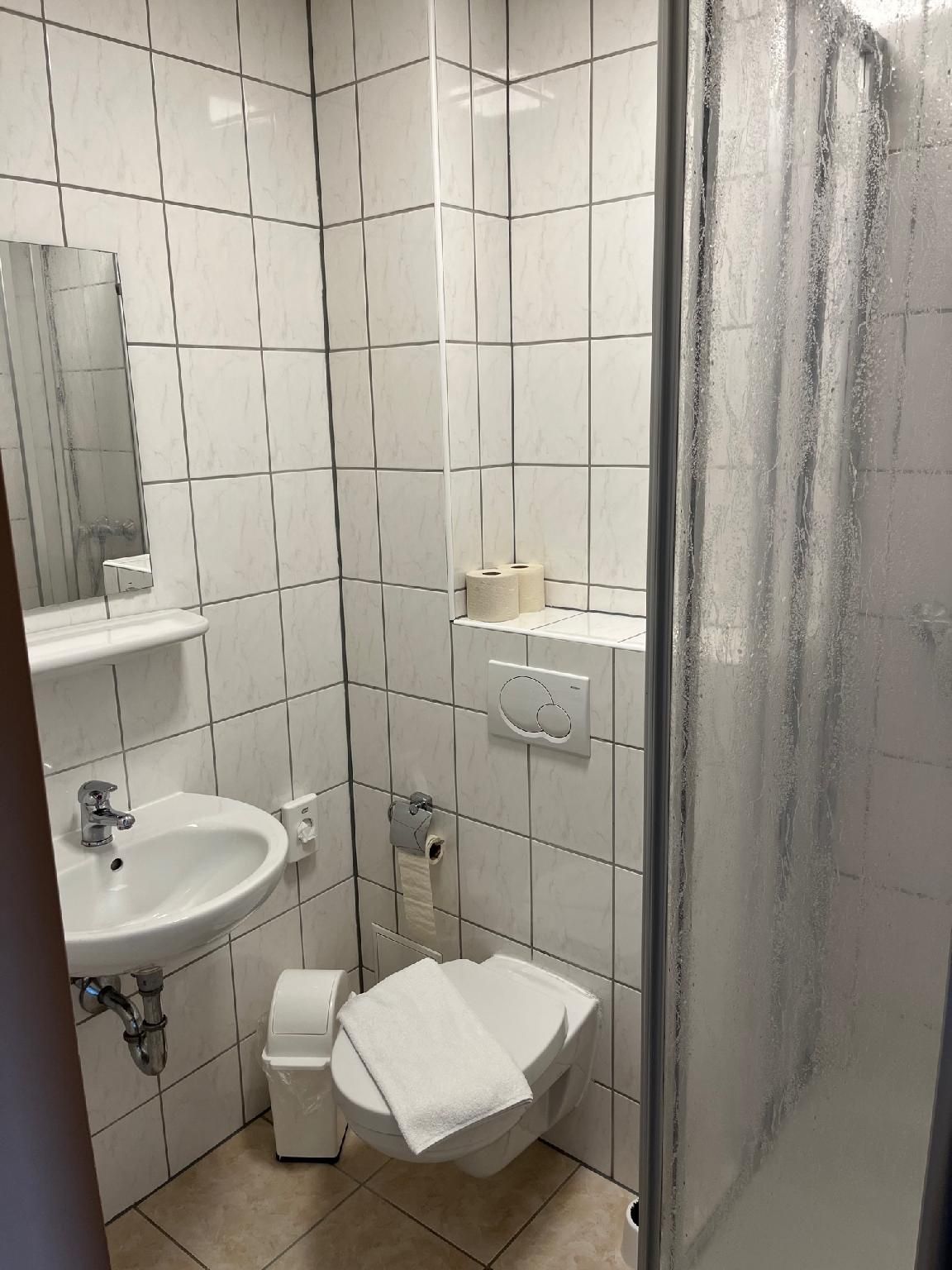 Einzelzimmer-Eigenes Badezimmer