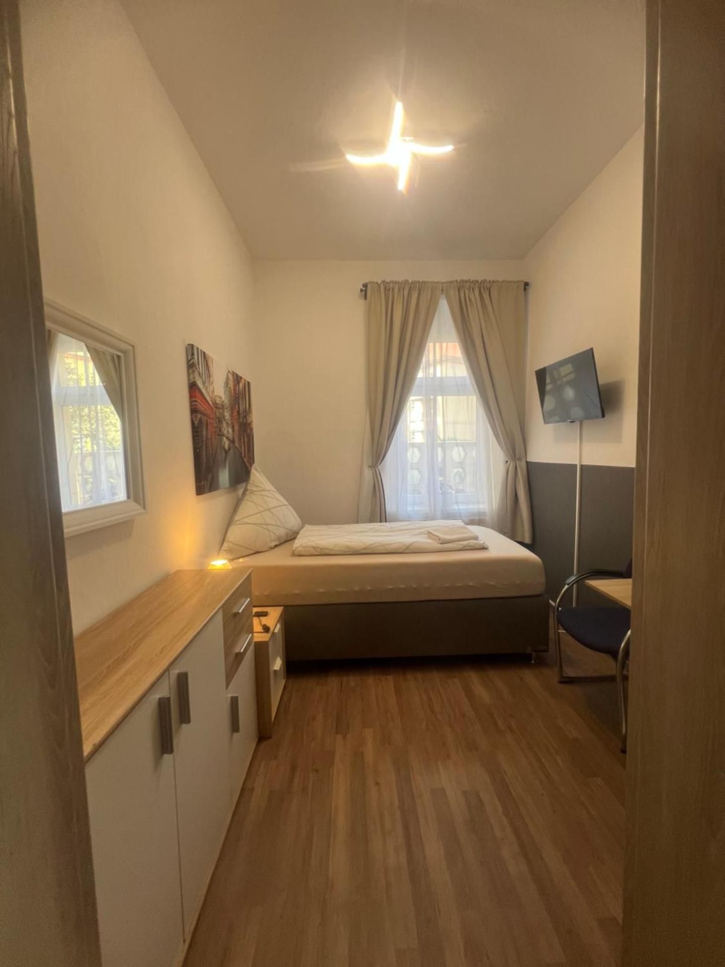 Budget Single Room