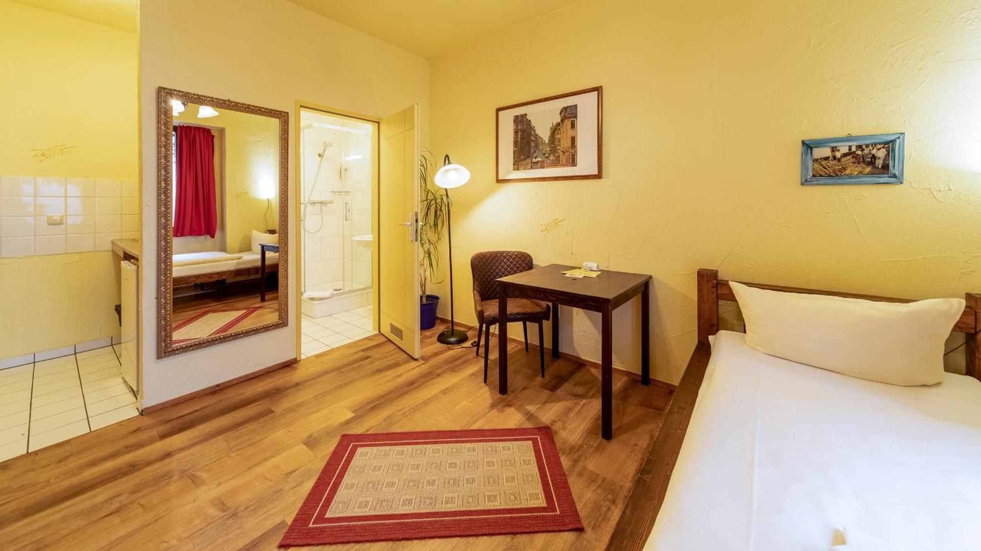 Apartment (1 Adult)